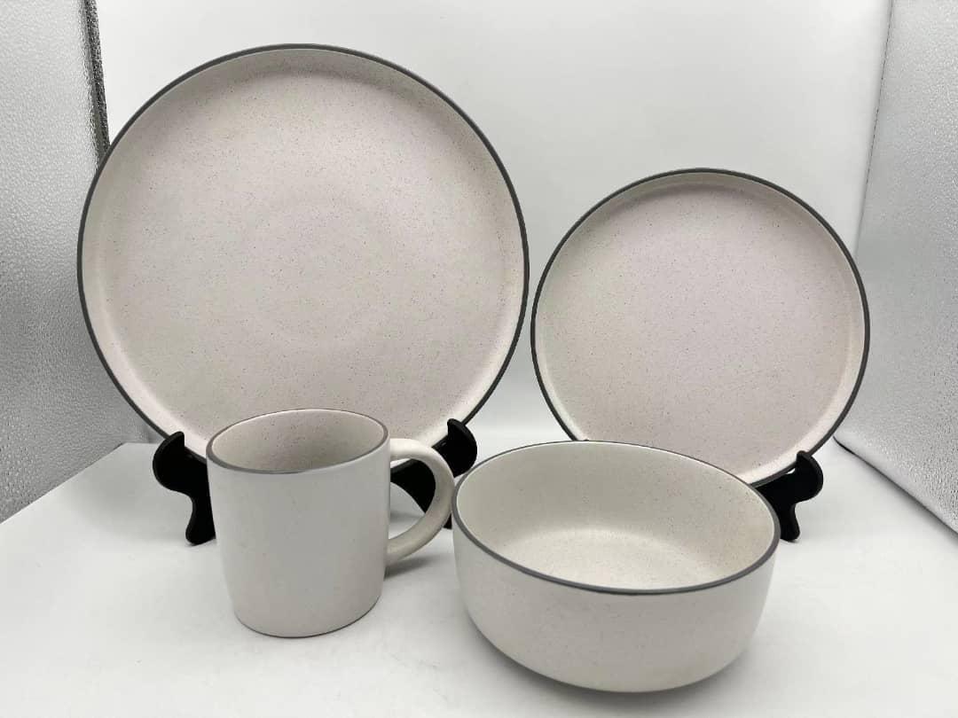 16pcs Ceramic Stoneware Dinner Set photo 5 of 7