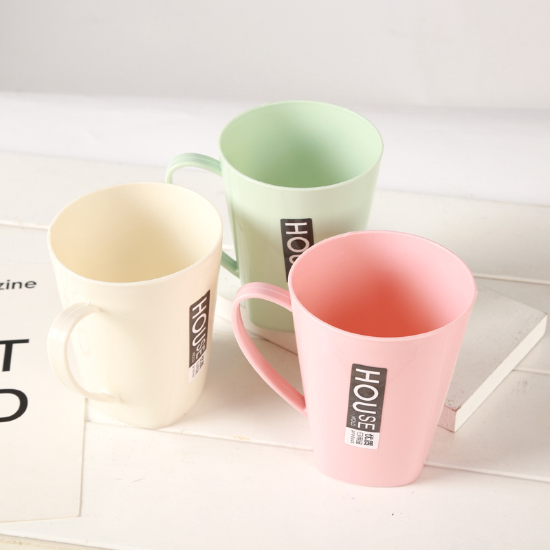 Colourful Gargle Cup photo 3 of 5